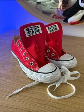 Converse Women’s Red Canvas Slip-On Low Top Sneakers Y2k 70s Size 5